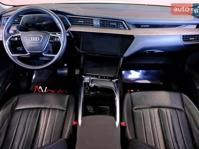 Белый Ауди E-Tron, объемом двигателя 0 л и пробегом 46 тыс. км за 31900 $, фото 63 на Automoto.ua