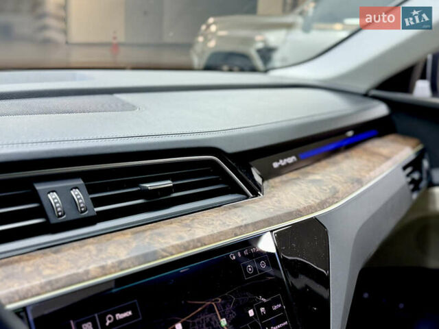 Білий Ауді E-Tron, об'ємом двигуна 0 л та пробігом 36 тис. км за 35000 $, фото 67 на Automoto.ua