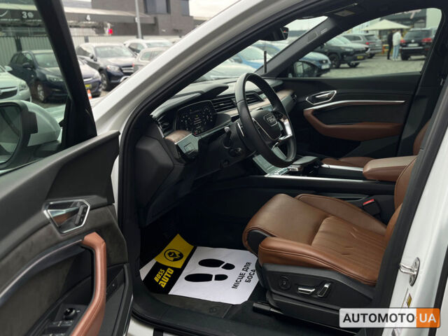 Белый Ауди E-Tron, объемом двигателя 95 л и пробегом 52 тыс. км за 33999 $, фото 9 на Automoto.ua