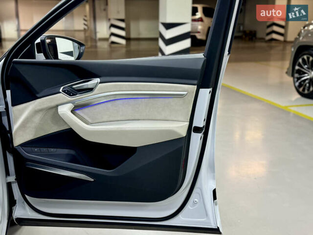 Білий Ауді E-Tron, об'ємом двигуна 0 л та пробігом 36 тис. км за 35000 $, фото 58 на Automoto.ua