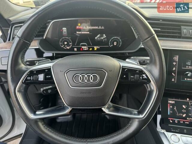 Білий Ауді E-Tron, об'ємом двигуна 0 л та пробігом 112 тис. км за 27500 $, фото 19 на Automoto.ua