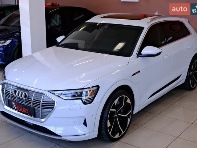 Белый Ауди E-Tron, объемом двигателя 0 л и пробегом 46 тыс. км за 31900 $, фото 3 на Automoto.ua