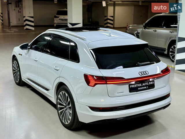 Білий Ауді E-Tron, об'ємом двигуна 0 л та пробігом 36 тис. км за 35000 $, фото 27 на Automoto.ua