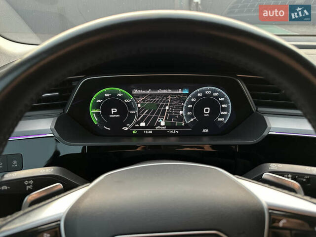 Білий Ауді E-Tron, об'ємом двигуна 0 л та пробігом 88 тис. км за 27500 $, фото 25 на Automoto.ua