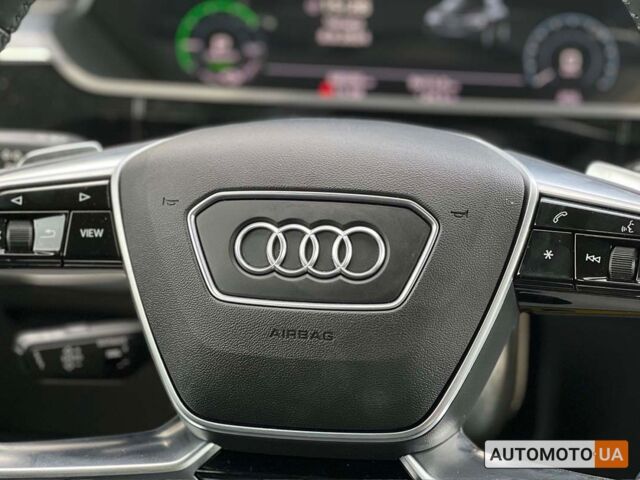 Белый Ауди E-Tron, объемом двигателя 95 л и пробегом 67 тыс. км за 37000 $, фото 16 на Automoto.ua