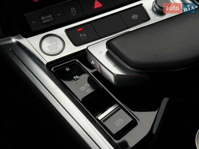 Белый Ауди E-Tron, объемом двигателя 0 л и пробегом 87 тыс. км за 28000 $, фото 69 на Automoto.ua