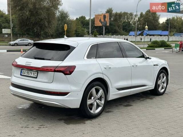 Белый Ауди E-Tron, объемом двигателя 0 л и пробегом 116 тыс. км за 27900 $, фото 4 на Automoto.ua