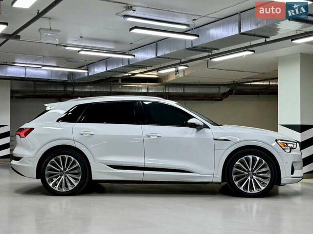 Білий Ауді E-Tron, об'ємом двигуна 0 л та пробігом 36 тис. км за 35000 $, фото 24 на Automoto.ua