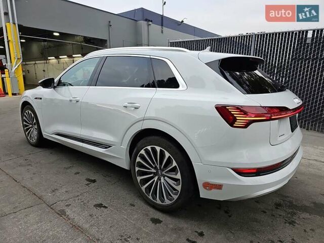 Ауди E-Tron 2019 в Чернигове на Automoto.ua Белый Ауди E-Tron, объемом двигателя 0 л и пробегом 34 тыс. км за 13500 $, фото 5 на Automoto.ua