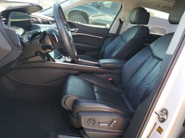 Белый Ауди E-Tron, объемом двигателя 0 л и пробегом 59 тыс. км за 22000 $, фото 6 на Automoto.ua