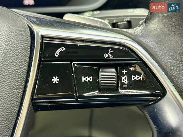 Білий Ауді E-Tron, об'ємом двигуна 0 л та пробігом 36 тис. км за 35000 $, фото 76 на Automoto.ua