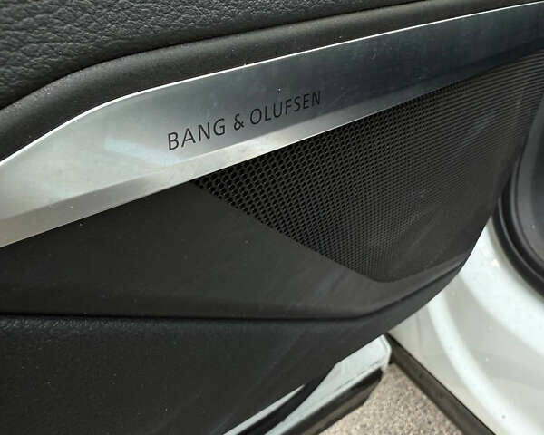 Білий Ауді E-Tron, об'ємом двигуна 0 л та пробігом 91 тис. км за 31100 $, фото 9 на Automoto.ua