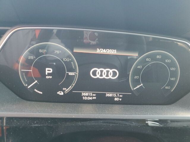 Белый Ауди E-Tron, объемом двигателя 0 л и пробегом 59 тыс. км за 22000 $, фото 8 на Automoto.ua