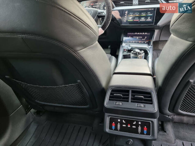 Білий Ауді E-Tron, об'ємом двигуна 0 л та пробігом 184 тис. км за 34500 $, фото 28 на Automoto.ua