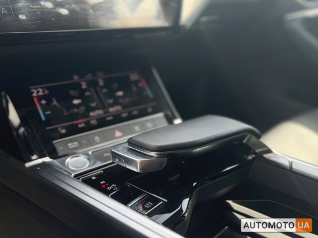 Белый Ауди E-Tron, объемом двигателя 95 л и пробегом 67 тыс. км за 37000 $, фото 21 на Automoto.ua