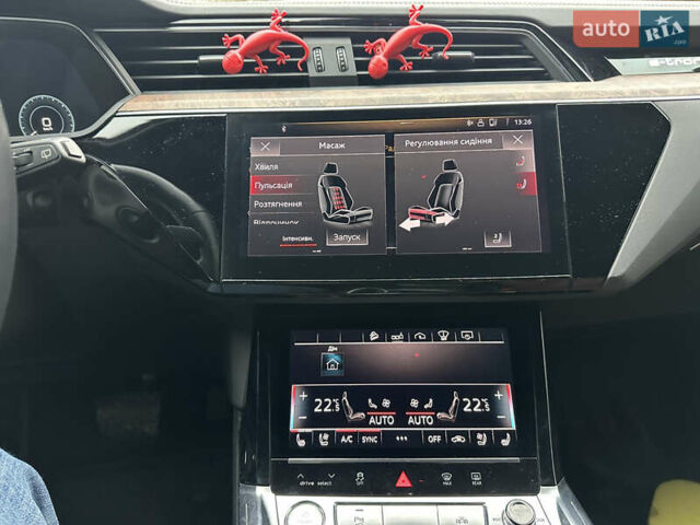 Белый Ауди E-Tron, объемом двигателя 0 л и пробегом 49 тыс. км за 33900 $, фото 15 на Automoto.ua