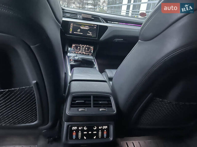 Білий Ауді E-Tron, об'ємом двигуна 0 л та пробігом 83 тис. км за 35000 $, фото 45 на Automoto.ua