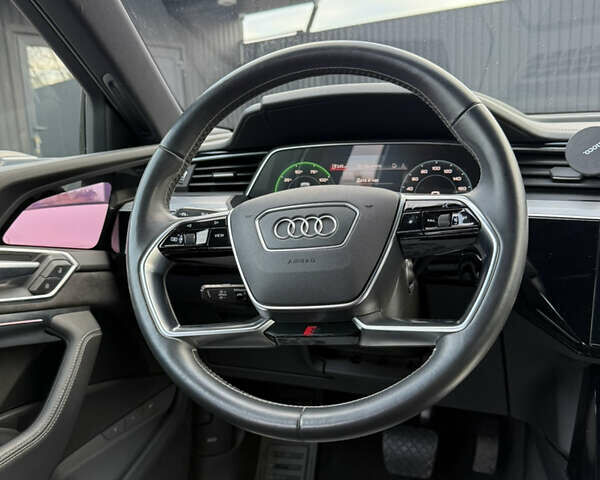Белый Ауди E-Tron, объемом двигателя 0 л и пробегом 150 тыс. км за 28750 $, фото 24 на Automoto.ua