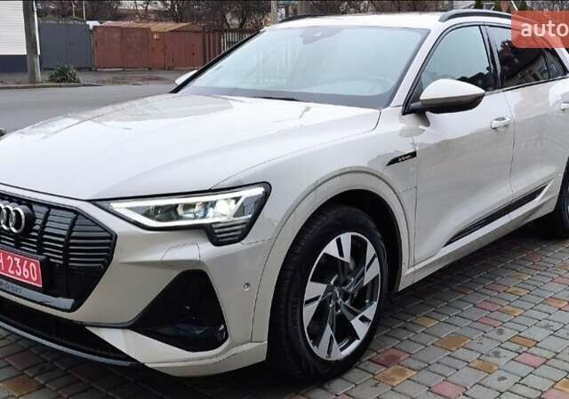 Белый Ауди E-Tron, объемом двигателя 0 л и пробегом 83 тыс. км за 26900 $, фото 15 на Automoto.ua
