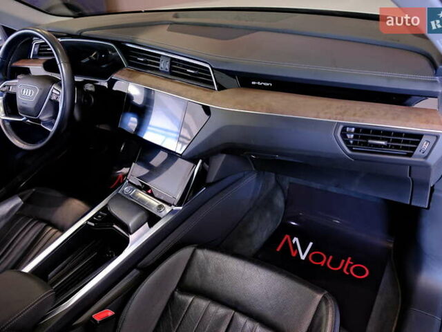 Белый Ауди E-Tron, объемом двигателя 0 л и пробегом 46 тыс. км за 31900 $, фото 59 на Automoto.ua