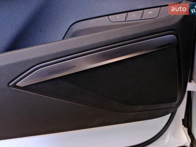 Белый Ауди E-Tron, объемом двигателя 0 л и пробегом 46 тыс. км за 31900 $, фото 33 на Automoto.ua