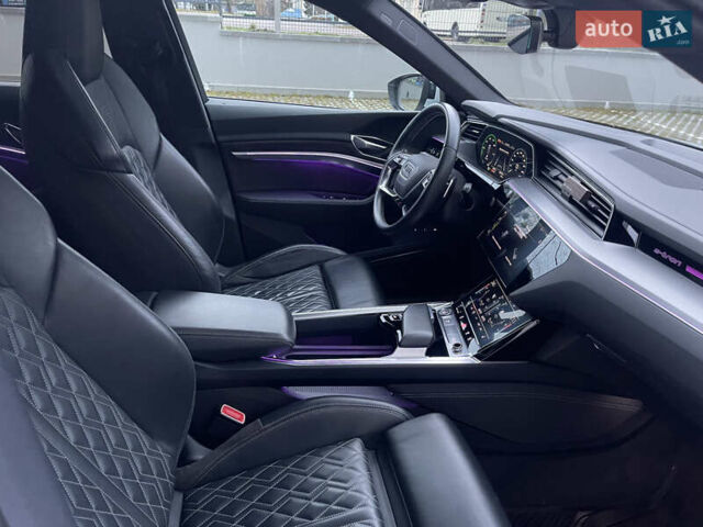 Білий Ауді E-Tron, об'ємом двигуна 0 л та пробігом 83 тис. км за 35000 $, фото 34 на Automoto.ua