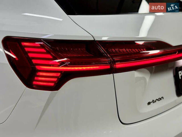 Білий Ауді E-Tron, об'ємом двигуна 0 л та пробігом 36 тис. км за 35000 $, фото 34 на Automoto.ua