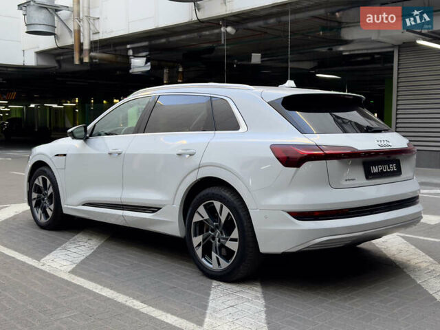 Белый Ауди E-Tron, объемом двигателя 0 л и пробегом 42 тыс. км за 33700 $, фото 4 на Automoto.ua