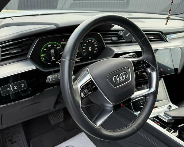 Белый Ауди E-Tron, объемом двигателя 0 л и пробегом 150 тыс. км за 28750 $, фото 39 на Automoto.ua