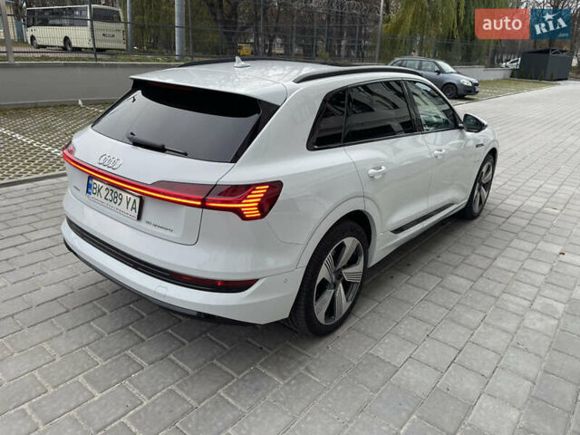 Білий Ауді E-Tron, об'ємом двигуна 0 л та пробігом 83 тис. км за 35000 $, фото 8 на Automoto.ua
