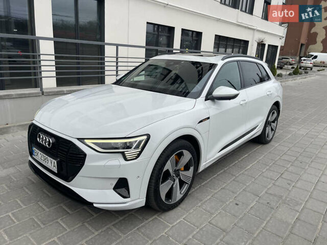 Білий Ауді E-Tron, об'ємом двигуна 0 л та пробігом 83 тис. км за 35000 $, фото 6 на Automoto.ua