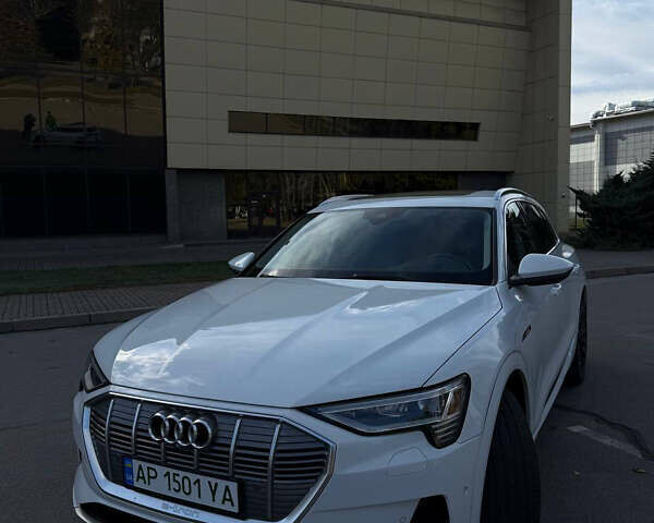 Білий Ауді E-Tron, об'ємом двигуна 0 л та пробігом 91 тис. км за 31100 $, фото 1 на Automoto.ua
