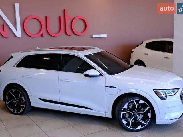 Белый Ауди E-Tron, объемом двигателя 0 л и пробегом 46 тыс. км за 31900 $, фото 12 на Automoto.ua