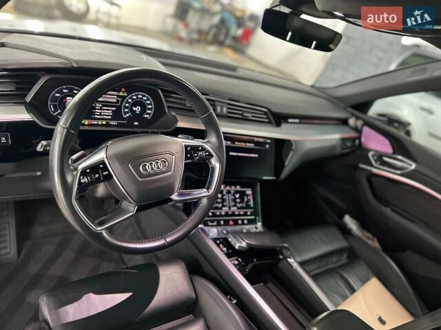 Белый Ауди E-Tron, объемом двигателя 0 л и пробегом 189 тыс. км за 28000 $, фото 21 на Automoto.ua