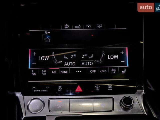 Белый Ауди E-Tron, объемом двигателя 0 л и пробегом 46 тыс. км за 31900 $, фото 43 на Automoto.ua