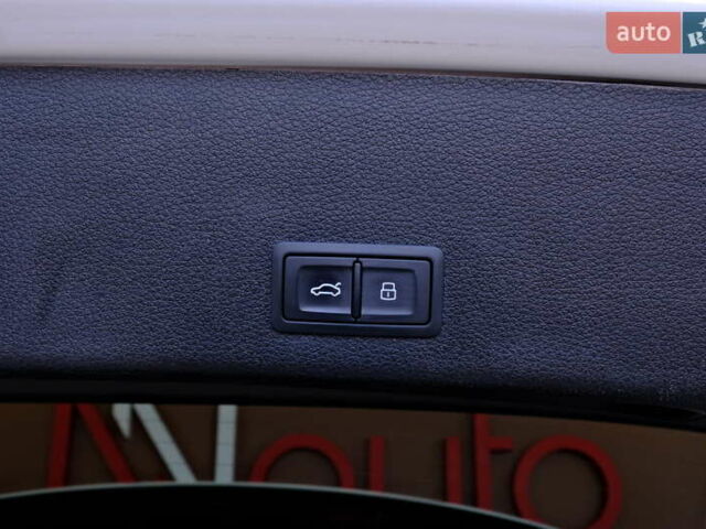 Белый Ауди E-Tron, объемом двигателя 0 л и пробегом 46 тыс. км за 31900 $, фото 69 на Automoto.ua