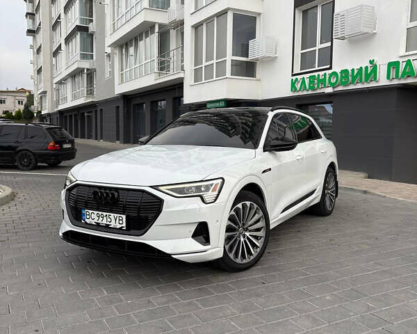 Белый Ауди E-Tron, объемом двигателя 0 л и пробегом 59 тыс. км за 32499 $, фото 2 на Automoto.ua