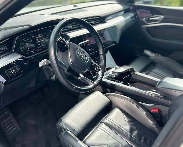 Белый Ауди E-Tron, объемом двигателя 0 л и пробегом 189 тыс. км за 28000 $, фото 17 на Automoto.ua