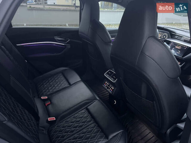 Білий Ауді E-Tron, об'ємом двигуна 0 л та пробігом 83 тис. км за 35000 $, фото 38 на Automoto.ua
