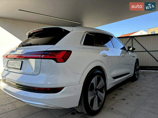 Белый Ауди E-Tron, объемом двигателя 0 л и пробегом 84 тыс. км за 29500 $, фото 9 на Automoto.ua