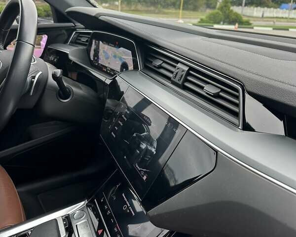 Белый Ауди E-Tron, объемом двигателя 0 л и пробегом 116 тыс. км за 27900 $, фото 53 на Automoto.ua