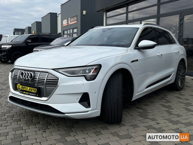 Белый Ауди E-Tron, объемом двигателя 95 л и пробегом 52 тыс. км за 33999 $, фото 2 на Automoto.ua