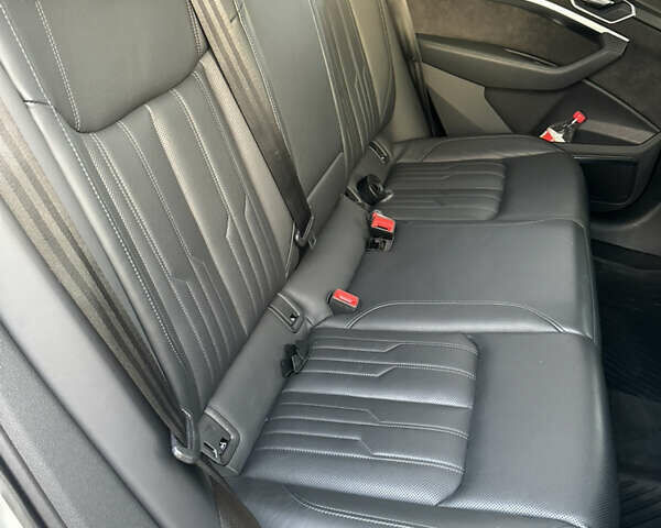 Белый Ауди E-Tron, объемом двигателя 0 л и пробегом 110 тыс. км за 31000 $, фото 12 на Automoto.ua