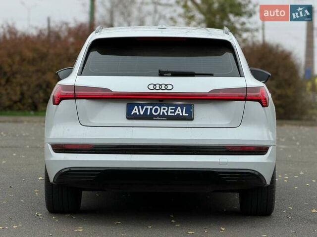 Белый Ауди E-Tron, объемом двигателя 0 л и пробегом 87 тыс. км за 28000 $, фото 21 на Automoto.ua
