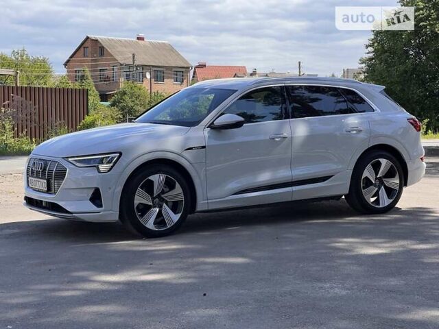 Білий Ауді E-Tron, об'ємом двигуна 0 л та пробігом 90 тис. км за 45700 $, фото 8 на Automoto.ua