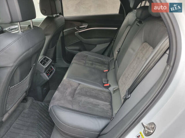 Білий Ауді E-Tron, об'ємом двигуна 0 л та пробігом 184 тис. км за 34500 $, фото 30 на Automoto.ua