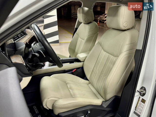 Білий Ауді E-Tron, об'ємом двигуна 0 л та пробігом 36 тис. км за 35000 $, фото 37 на Automoto.ua