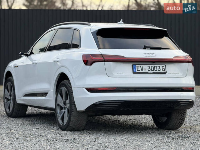 Белый Ауди E-Tron, объемом двигателя 0 л и пробегом 150 тыс. км за 28750 $, фото 13 на Automoto.ua