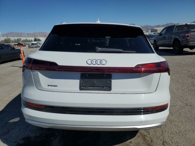 Белый Ауди E-Tron, объемом двигателя 0 л и пробегом 59 тыс. км за 22000 $, фото 4 на Automoto.ua