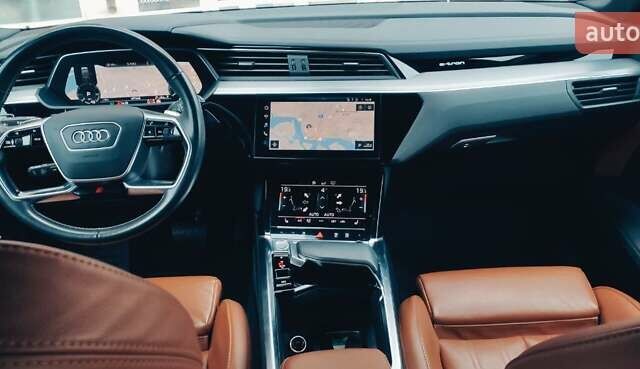 Белый Ауди E-Tron, объемом двигателя 0 л и пробегом 83 тыс. км за 26900 $, фото 21 на Automoto.ua